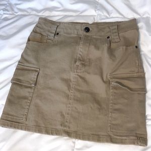 Cargo Skirt Khaki with pockets